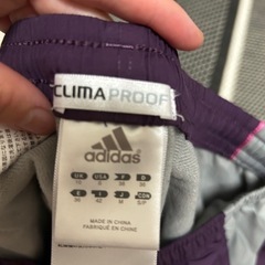 adidasジャージズボンの画像