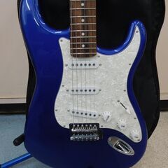 mavis エレキギター 中古　ケース付きの画像