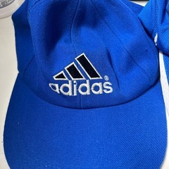 adidasキャップ2枚の画像
