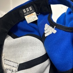 adidasキャップ2枚の画像