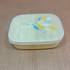 お弁当箱の画像