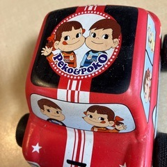 不二家の缶の画像