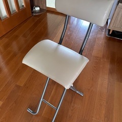 椅子
の画像