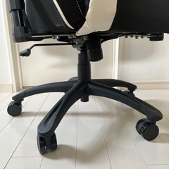 AKRacing ゲーミングチェア 白 WOLF 180度リクライニング 9/29迄の画像