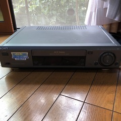 VHSビデオデッキ