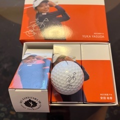 スリクソン　安田祐香サイン入りゴルフボールの画像