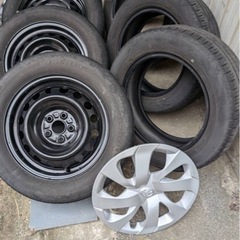 車のパーツ タイヤ、ホイールの画像