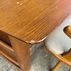 訳あり‼️ キズ多数　2人掛けダイニングテーブルセットの画像