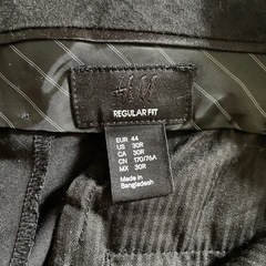 先約ありH&M メンズスーツズボンの画像