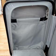 ★ジモティ割あり★ キャリーケース　USBケーブル付き　ブラック　YJ3965の画像
