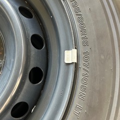 ②ハイエース夏タイヤ ブリヂストン195/80R15 107/105L  　 の画像