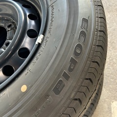 ②ハイエース夏タイヤ ブリヂストン195/80R15 107/105L  　 の画像