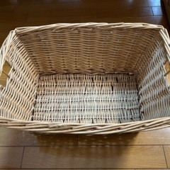 カゴ　３種類の画像