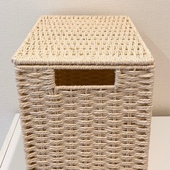 成約済 フタ付き 木のケースの画像