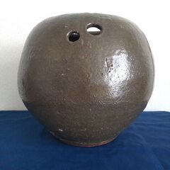 古い陶器の火鉢　その２の画像