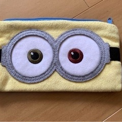 ミニオン ペンケース 小物入れ メイクポーチ