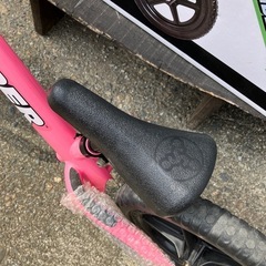 【美品】ストライダー ピンク キックバイク 自転車 キッズ　の画像