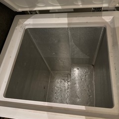 冷凍庫 ホワイト 使用感あり
の画像