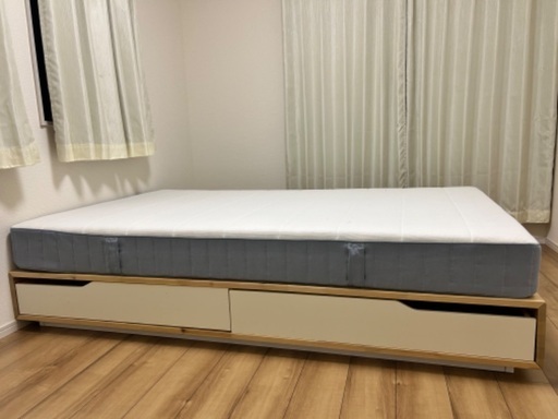 ダブルベッド IKEA Bed and Mattress.