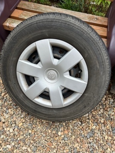 至急募集　ハイエース　15インチ　タイヤホイールセット