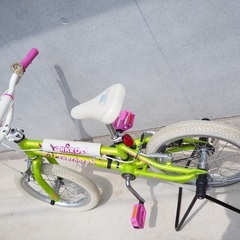 16インチ キッズ自転車 HARO SHREDDER 16（レモンライム）2017年モデルの画像