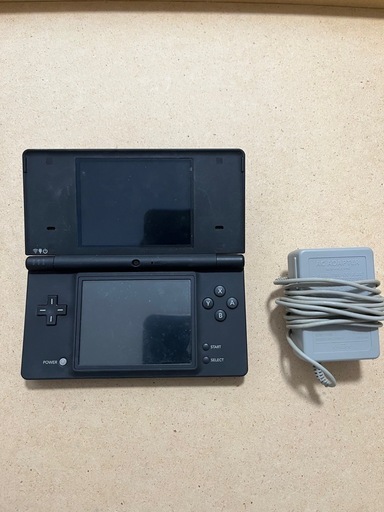 任天堂DSi (美品)タッチペン、充電器、 ニンテンドー