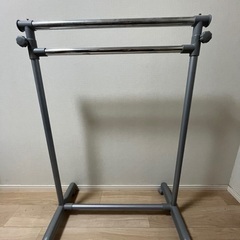 ハンガーラックの画像