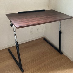高さ•角度調整可能　作業用テーブル