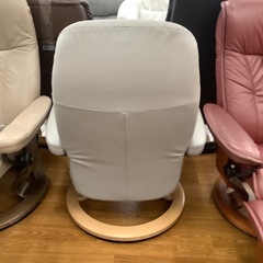 Ekornes オットマン付きリクライニングソファーの画像