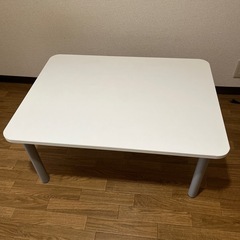 テーブル