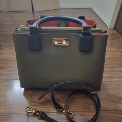 Charles and Keith カバン