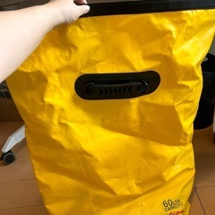 【中古　ウォータープルーフ大型バッグ差し上げます】