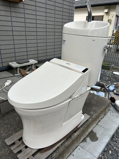 TOTOウォッシュレット便器　2018年製