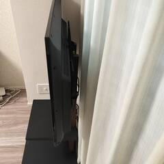 シャープ液晶テレビ（テレビスタンド付）の画像