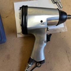 1/2” エアー インパクトレンチ セット ASI-410H 衝撃式シングルハンマー 動作確認済 ケース付 未使用に近い オマケ エアーガン DG-10 中古品 ④の画像