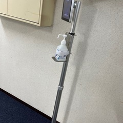 【あげます】非接触型　顔認識検温機の画像