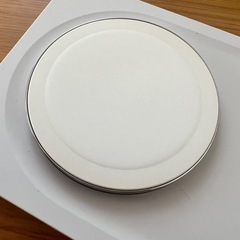 【美品】ベルキンワイヤレス充電機　Wireless Charging Padの画像