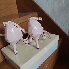 🎀パンプスエナメル素材Мサイズの画像