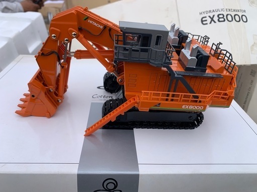 HITACHI