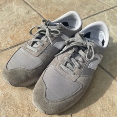 ニューバランススニーカー26cmキッズの画像