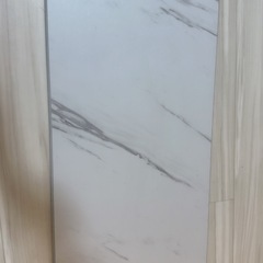 大理石タイル(約4帖半分)