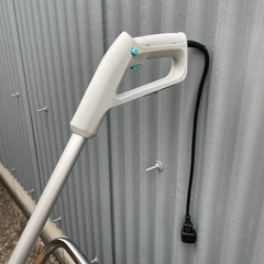 刈払機 草刈機 メーカー不明 難あり 中古品 付属品なし 農機具 電動工具 刃付 の画像