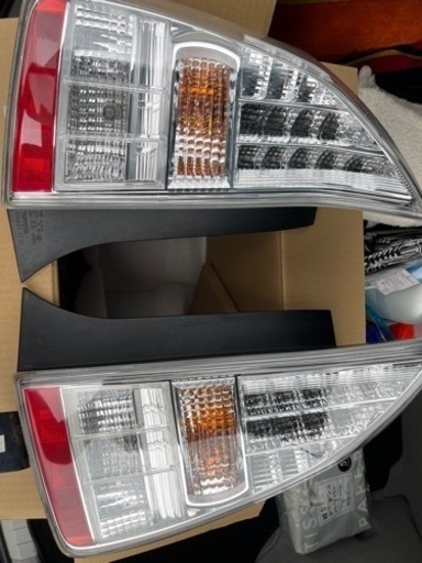 プリウス　純正　前期テールランプ