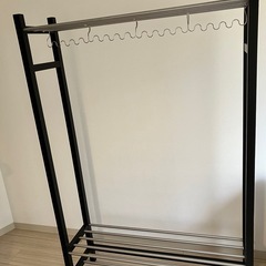 IKEAハンガーラックTjusig