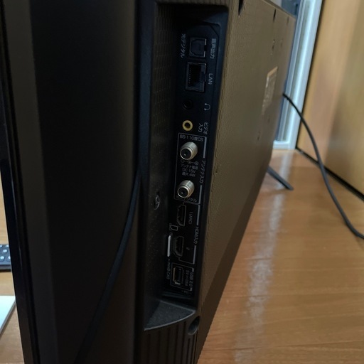 液晶テレビ