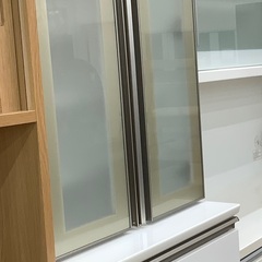 コンパクトなホワイトの食器棚のご紹介です！！！！！