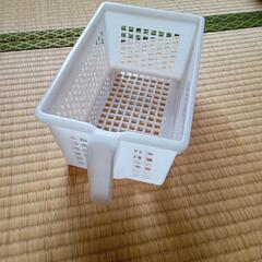 収納カゴ