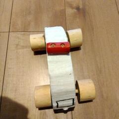 手作り パトカー (木のおもちゃ)の画像