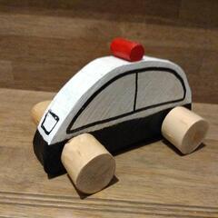 手作り パトカー (木のおもちゃ)