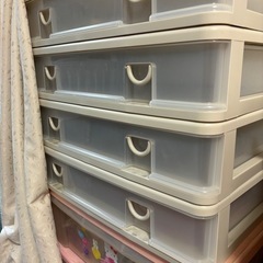 プラ引き出し４段の画像